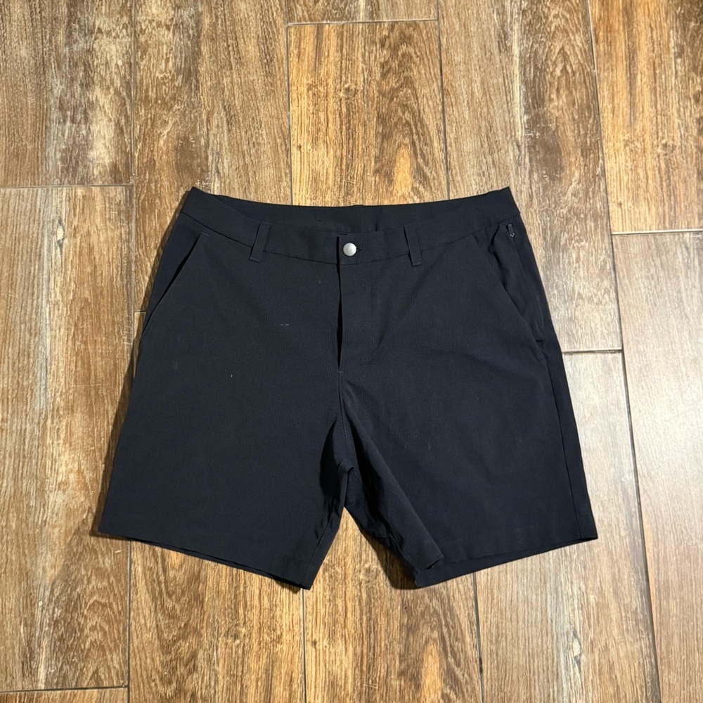 lululemon athletica Men's Black Flat Front Shorts